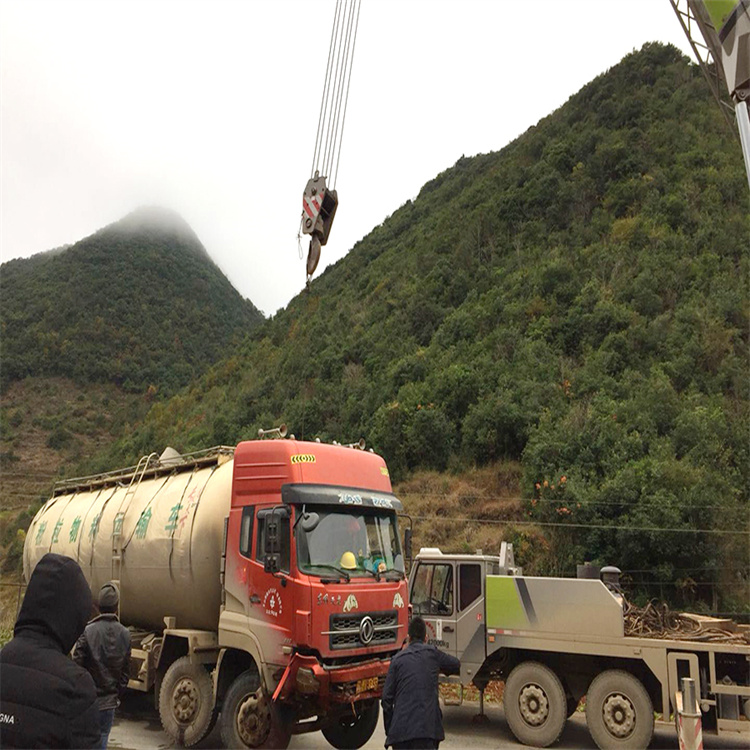 桐城道路救援大型车辆吊装